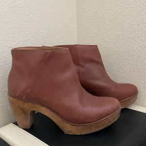 Kelsi Dagger Clog Boots